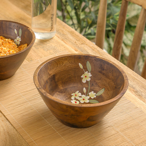 Bella Mango Wood Medium Bowl (8 Inch)